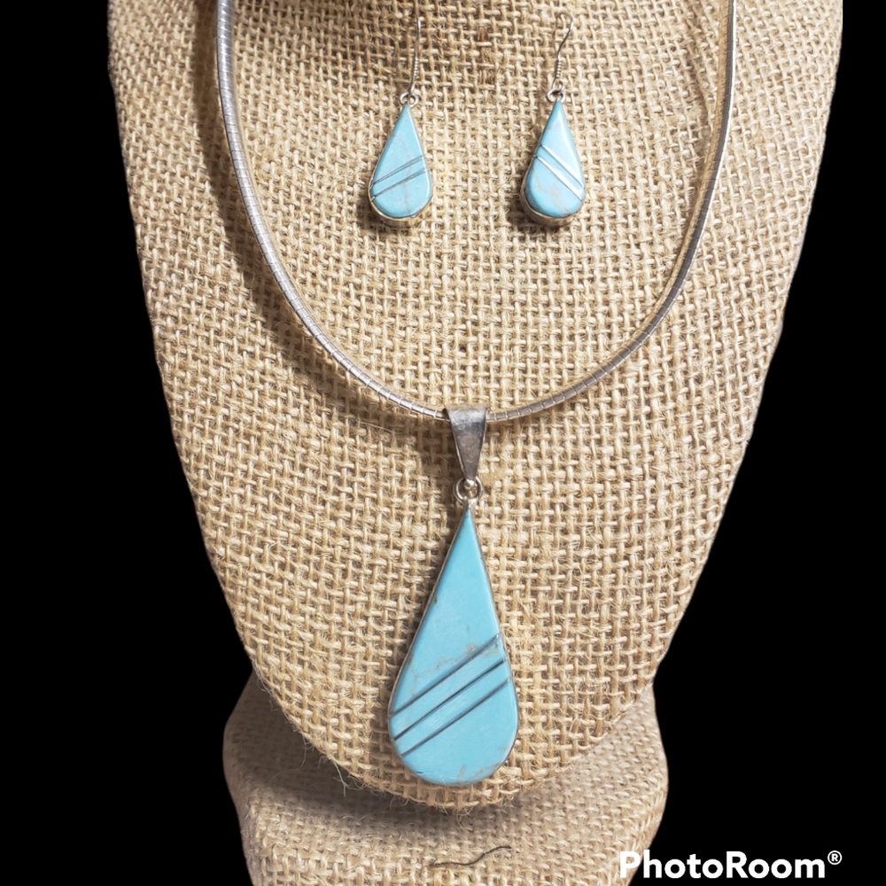 Turquoise necklace and earrings set-